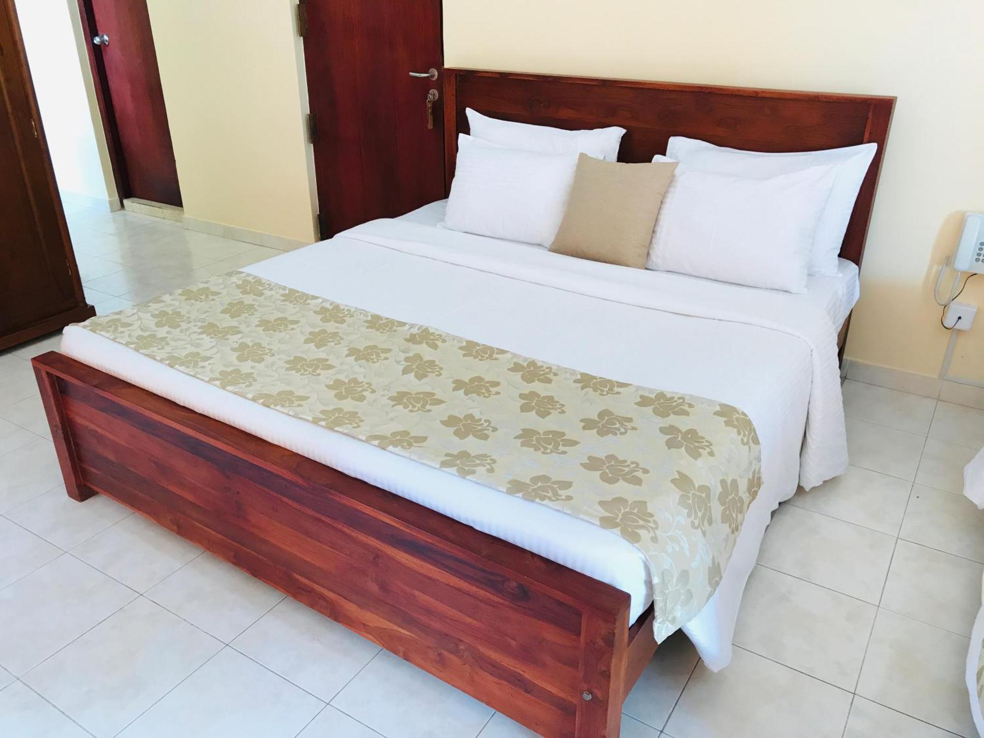Siluni'S Villa Anuradhapura Rum bild