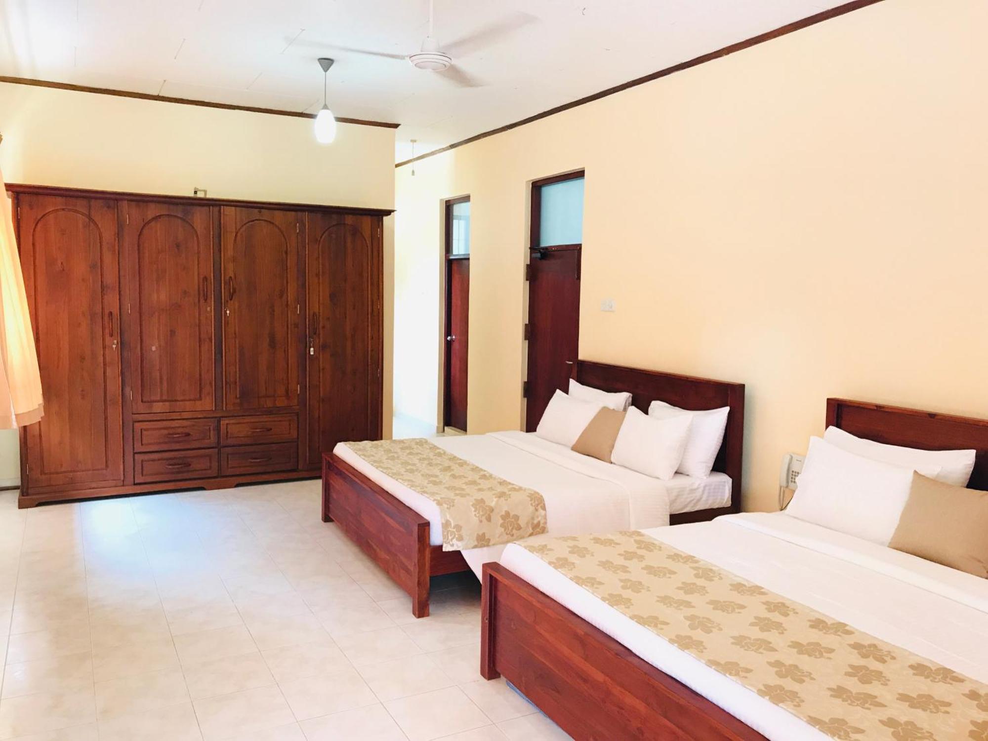 Siluni'S Villa Anuradhapura Rum bild