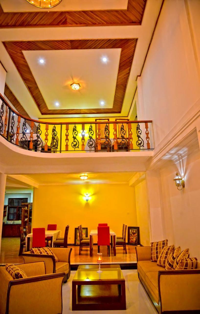 Siluni'S Villa Anuradhapura Exteriör bild