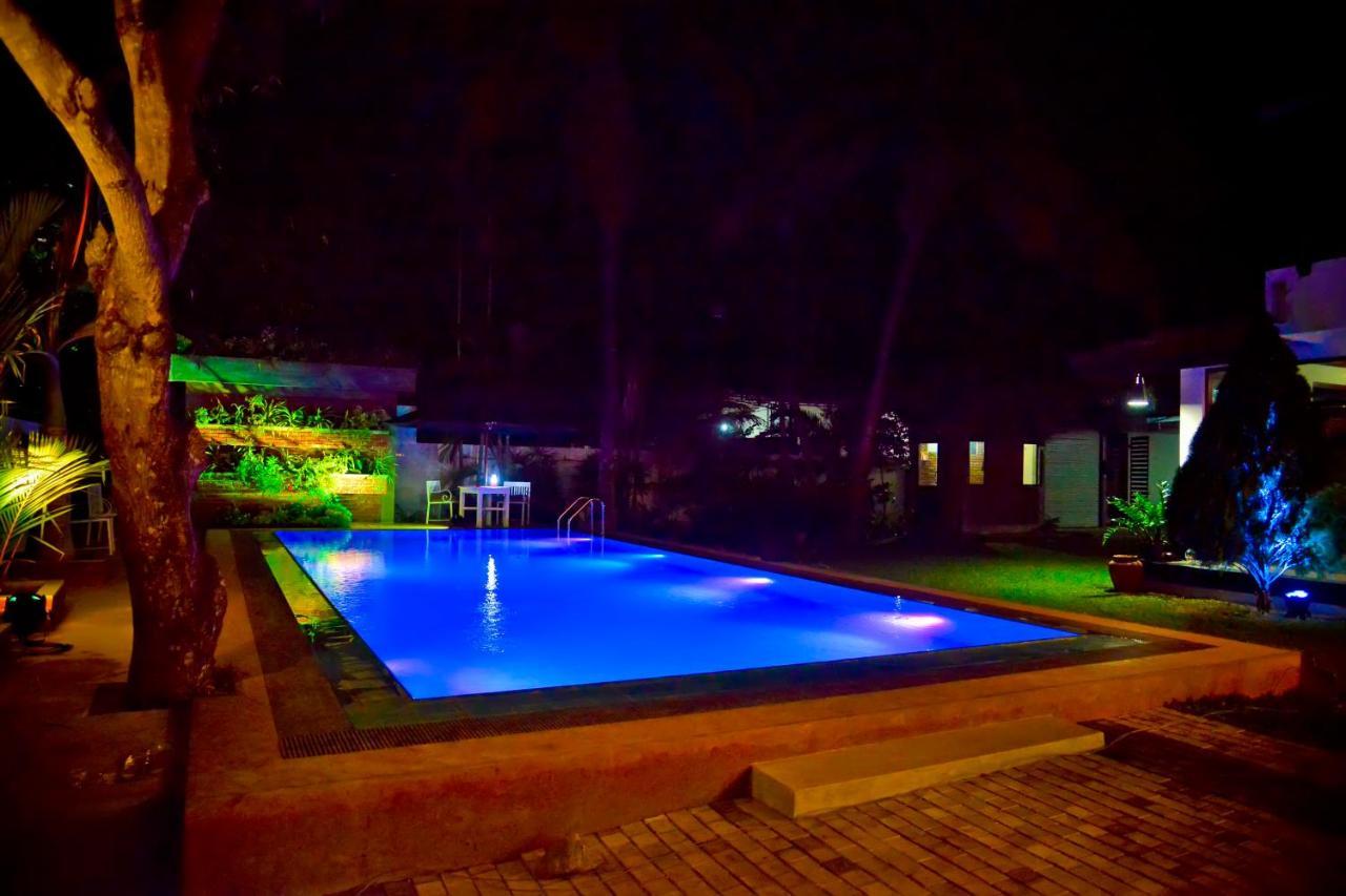 Siluni'S Villa Anuradhapura Exteriör bild