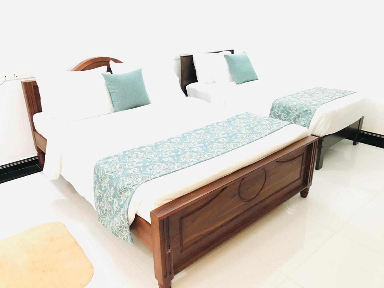 Siluni'S Villa Anuradhapura Rum bild