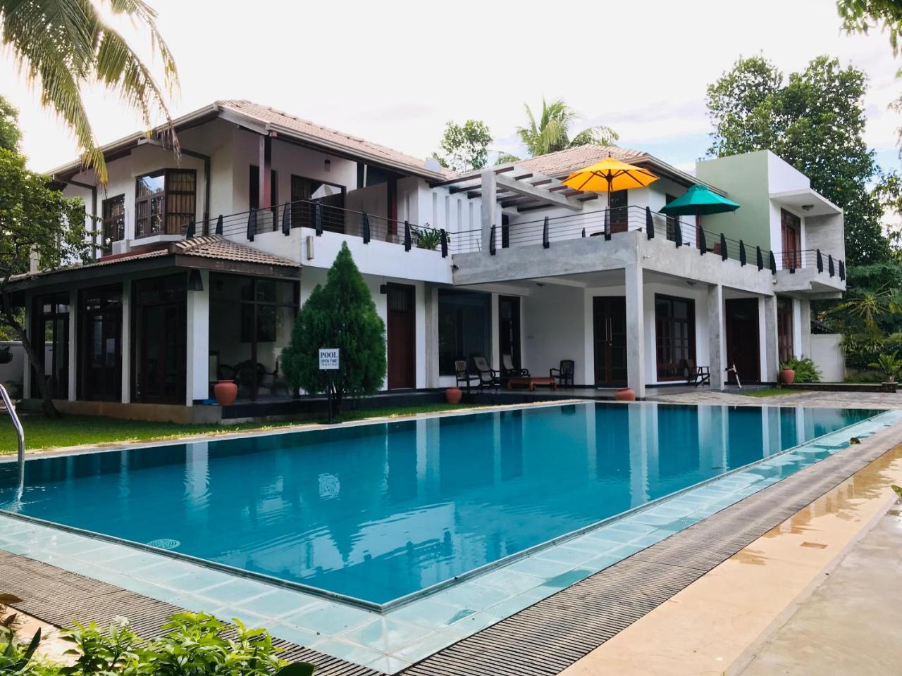Siluni'S Villa Anuradhapura Exteriör bild